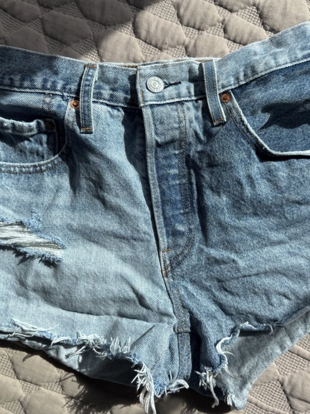 Levi's | Two Tone 501 Shorts | 26